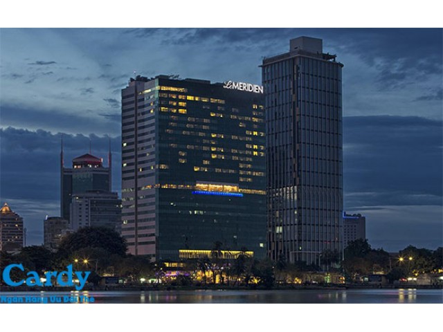 KHÁCH SẠN LE MERIDIEN SAIGON:Quầy bánh ngọt Art Cacao